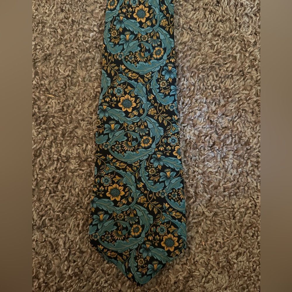 NWT Vintage Peterborough Row Bloomingdale’s floral tie